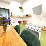 شقة Eclectic Maisonette In