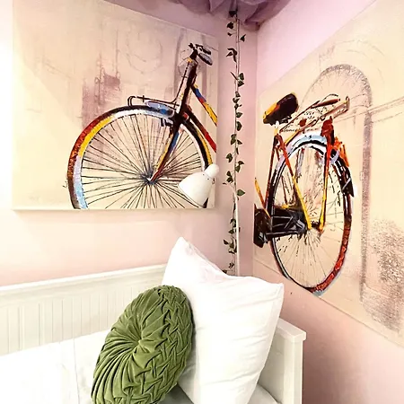 Eclectic Maisonette In شقة لوكا