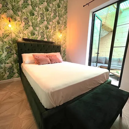 Eclectic Maisonette In Апартаменты *