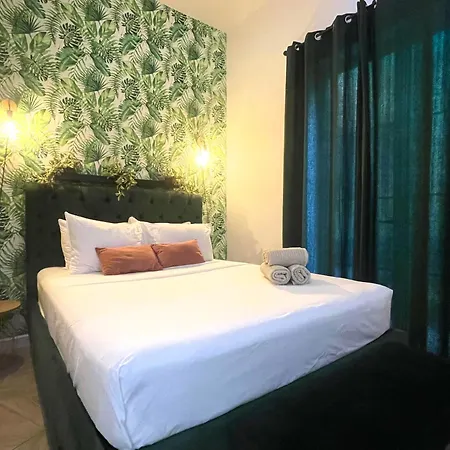 Eclectic Maisonette In Apartament *