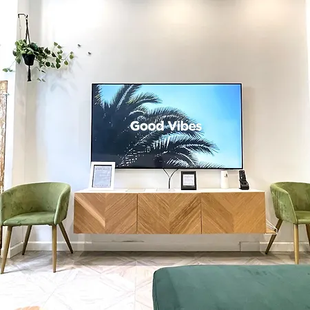 Eclectic Maisonette In * Luqa