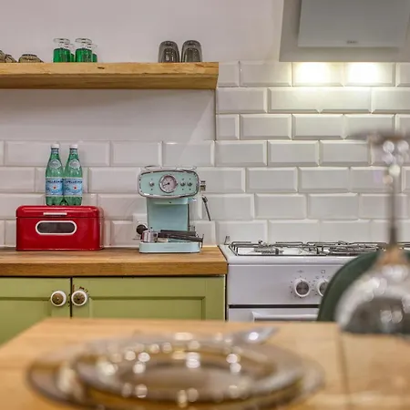Eclectic Maisonette In Appartement