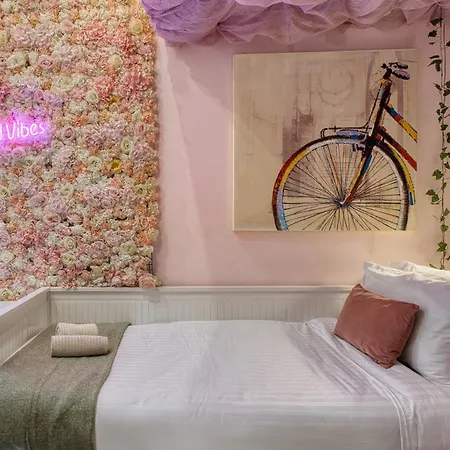 Eclectic Maisonette In Luqa