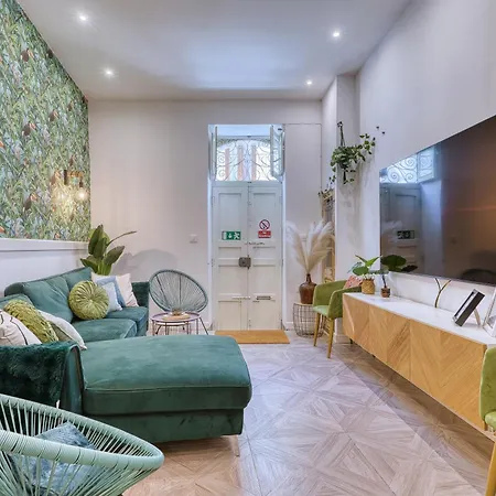 Eclectic Maisonette In * Luqa