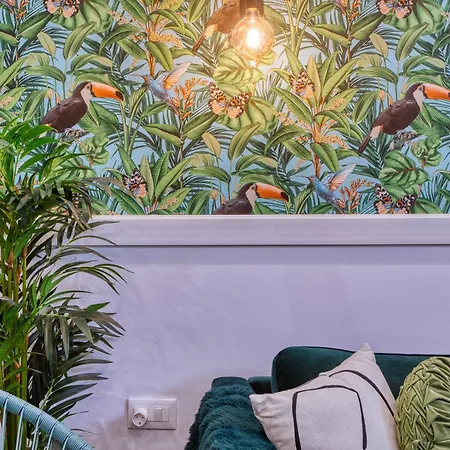 Appartement Eclectic Maisonette In *