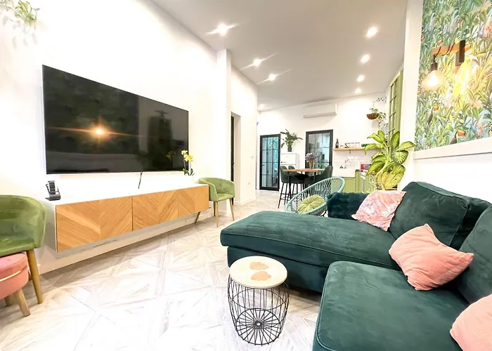 Eclectic Maisonette In *