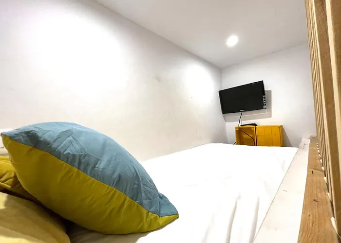 Eclectic Maisonette In Apartament Luqa