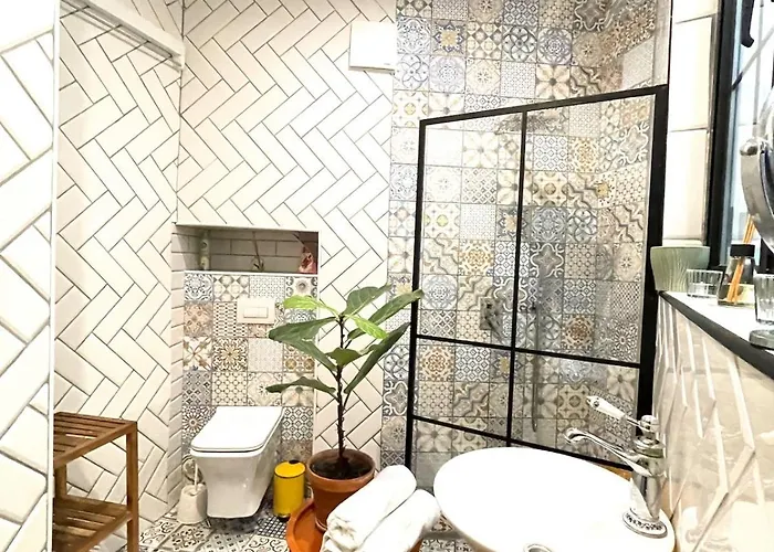 Eclectic Maisonette In