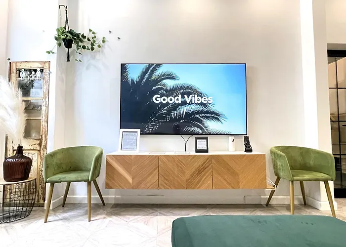 Eclectic Maisonette In * Luqa