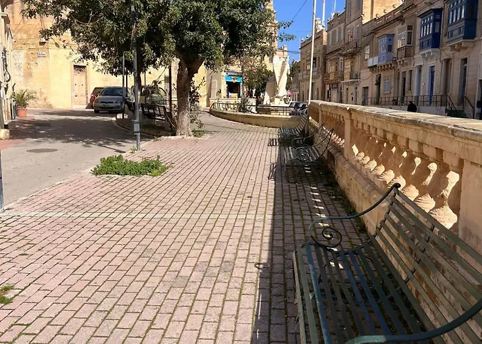 Eclectic Maisonette In Lejlighed Luqa
